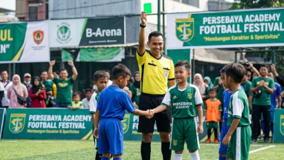 Unik, Wasit Kerluarkan Kartu Hijau di Persebaya Academy Football Festival