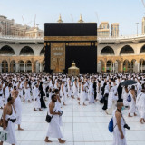 Demi Naik Haji Sampai Jual Rumah, Bagaimana Hukumnya? Ini Penjelasan Ustaz Syafiq Riza Basalamah