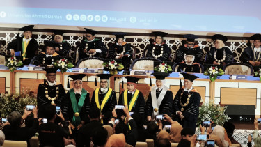 Kukuhkan Empat Guru Besar, Rektor UAD Yogyakarta Tekankan Guru Besar Baru Harus Jaga Marwah Muhammadiyah