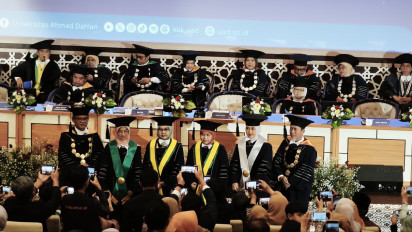 Kukuhkan Empat Guru Besar, Rektor UAD Yogyakarta Tekankan Guru Besar Baru Harus Jaga Marwah Muhammadiyah