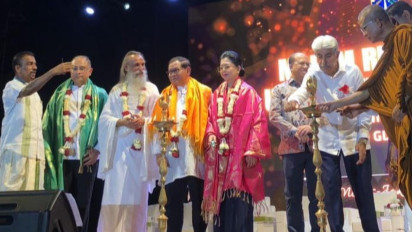 Renungan Suci Digelar di Monas, 3.800 Peserta Kirim Doa untuk Perdamaian Dunia