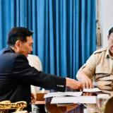 Seskab Teddy Bocorkan Pembahasan Pertemuan Luhut dengan Presiden Prabowo: Soal Skenario Kebijakan