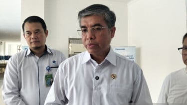 Peringatan Keras Menaker untuk Perusahaan dan Pemberi Kerja: Tidak Boleh Ada Lagi Penahanan Ijazah Karyawan