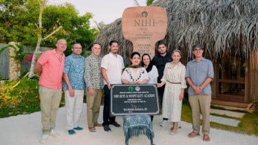 Titiek Soeharto Resmikan Wadah Pendidikan dan Pelatihan Kerja Bagi Warga Pantai Bo'a