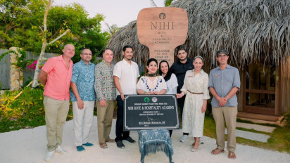 Titiek Soeharto Resmikan Wadah Pendidikan dan Pelatihan Kerja Bagi Warga Pantai Bo'a