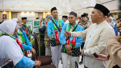 Kloter Pertama Haji Embarkasi Solo Terbang Menuju Tanah Suci, Tahun Ini Jawa Tengah Berangkatkan 34.122 Jemaah