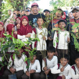 Peringati Hari Bumi, 20 Ribu Pohon Ditanam, Situbondo Mulai Pulihkan Hutan Gundul