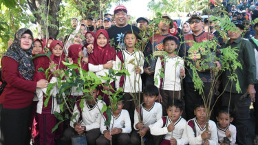 Peringati Hari Bumi, 20 Ribu Pohon Ditanam, Situbondo Mulai Pulihkan Hutan Gundul