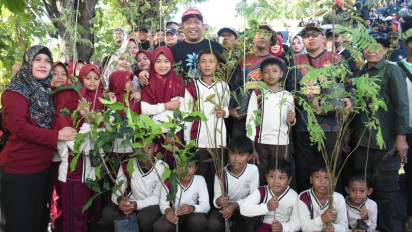 Peringati Hari Bumi, 20 Ribu Pohon Ditanam, Situbondo Mulai Pulihkan Hutan Gundul