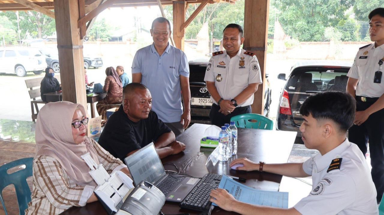 Momentum Hari Kartini, Imigrasi Belawan Layani 44 Permohonan Eazy Paspor di Pujakesuma
            - galeri foto