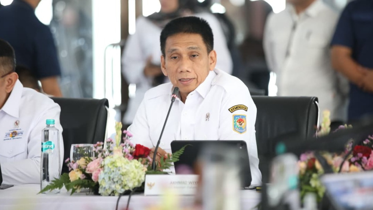 Wamendagri Wiyagus Tekankan Penguatan Regulasi Tata Ruang untuk Dukung Proyek Kereta Sumatera, Kalimantan, Sulawesi
            - galeri foto