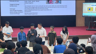 Tangis Al Jabar Pecah di Hadapan Seskab Teddy, Mimpi Sederhana untuk Sekolah Menggetarkan Kunjungan Sekolah Rakyat