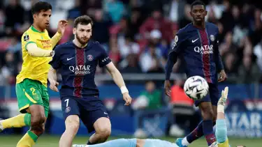 Kvaratskhelia Jadi Bintang, PSG Makin Nyaman di Puncak Klasemen