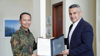 Berhasil Bebaskan Pilot Susi Air, Kasum TNI Terima Penghargaan Internasional