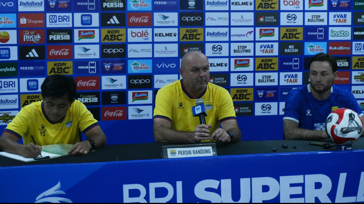 Persiapan Singkat Tak Jadi Alasan Persib Turunkan Target dari Arema
            - galeri foto