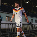 Mengenal Reno Munz, Bek Rp26 Miliar yang Bakal Jadi Saingan Jay Idzes hingga Rizky Ridho di Timnas Indonesia