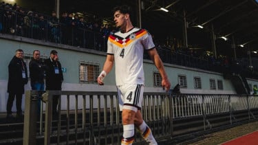 Mengenal Reno Munz, Bek Rp26 Miliar yang Bakal Jadi Saingan Jay Idzes hingga Rizky Ridho di Timnas Indonesia