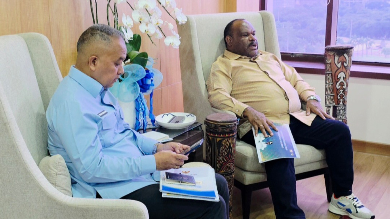 Bupati Yahukimo Temui Ketua Komite BP3OKP di Jakarta, Bahas Pembangunan Infrastruktur Koneksivitas
            - galeri foto