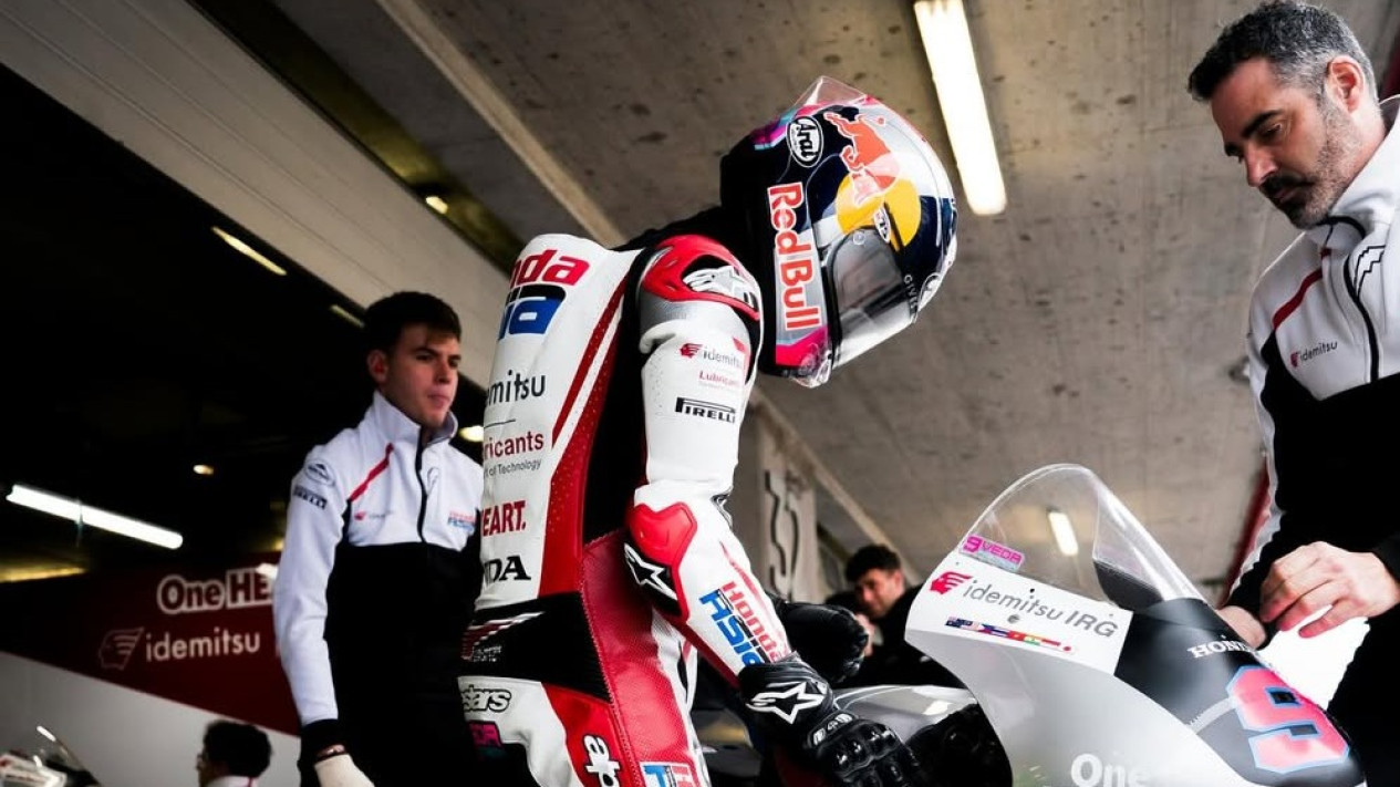 Lupakan Insiden di Amerika Serikat, Veda Ega Siap Tampil Lebih Konsisten di Moto3 Spanyol 2026
            - galeri foto