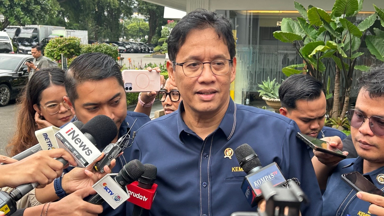 Survival Mode Diaktifkan, Menkeu Purbaya: Pajak Tak Boleh Main-main, Bisa Hancur Kita
            - galeri foto