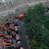Krisis BBM Mulai Terasa, Puluhan Alat Berat di TPA Burangkeng Bekasi Tak Beroperasi