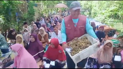 Nabung Selama 29 Tahun, Penjual Asongan Jombang Wujudkan Mimpi Berangkat Haji