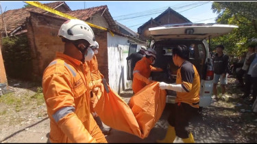 Warga Sengon Jombang Dikejutkan Penemuan Mayat Pria Membusuk dalam Rumah