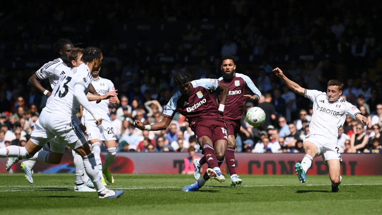 Aston Villa Gagal Total! Fulham Curi 3 Poin Penting, Posisi Klasemen Berubah
            - galeri foto