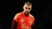 Meski Lolos, Fans Ajax Murka Lihat Penampilan Maarten Paes Cs di UEFA Conference League: Memalukan!