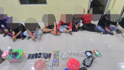 Gelar Pesta Narkoba di Pinggir Rel Kereta Api, Sembilan Pemuda di Tanah Abang Diringkus Polisi