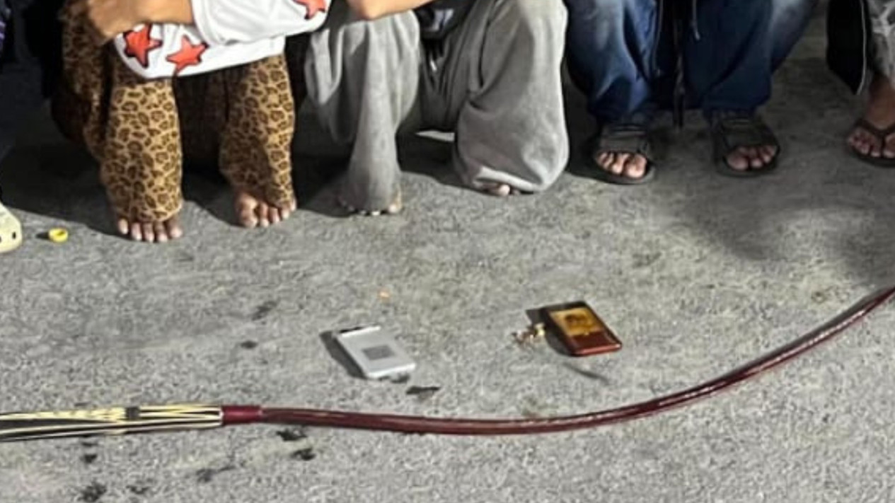 Gelar Patroli, Polisi Gagalkan Tawuran di Jaktim, Celurit Dua Meter Turut Disita
            - galeri foto