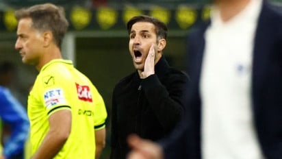 Kejutan Besar! Tim Asuhan Fabregas Tempel Juventus Usai Kalahkan Genoa