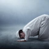 Bukan Jam 12 atau 3 Pagi, Ternyata Waktu Shalat Tahajud Kata UAH lebih Afdhol Menjelang Fajar