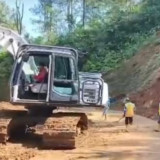 Sempat Lumpuh Total Akibat Longsor, Jalur Selatan Garut Sudah Bisa Dilewati
