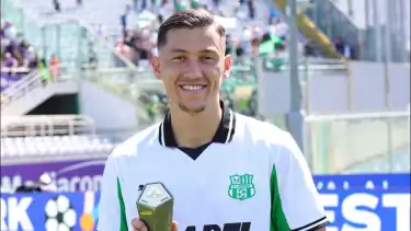 Bang Jay Bikin Heboh di Italia, Jay Idzes Sabet Man of the Match di Laga Fiorentina vs Sassuolo