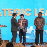 Wali Kota Kupang, Kader PSI Raih Penghargaan National Governance Award 2026