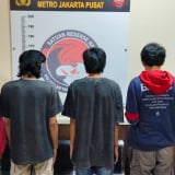 Polisi Tangkap 5 Pria Terkait Peredaran Narkoba di Tanah Abang, Barang Bukti 11 Paket Sabu Disita