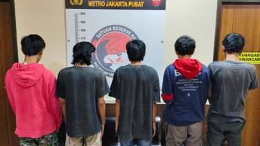 Polisi Tangkap 5 Pria Terkait Peredaran Narkoba di Tanah Abang, Barang Bukti 11 Paket Sabu Disita