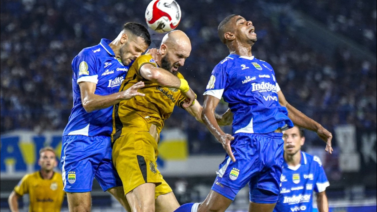 Bhayangkara FC Batasi Penjualan Tiket Persib Bandung, KTP Jabar Auto Ditolak
            - galeri foto