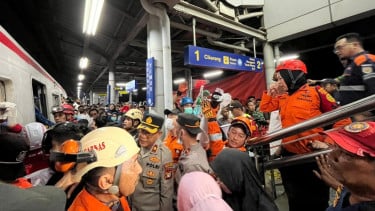 Data Terbaru Kecelakaan Kereta Tabrak KRL di Bekasi Timur: 3 Orang Meninggal Dunia dan 29 Penumpang Terluka