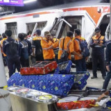Kapolda Metro Jaya Ungkap 7 Orang Masih Terjepit Dampak Kecelakaan Kereta Tabrak KRL di Bekasi Timur