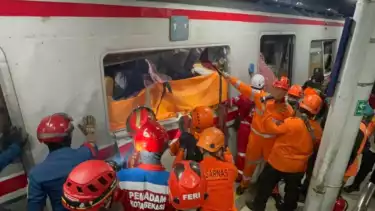 Update! Korban Kecelakaan Kereta Tabrak KRL di Bekasi: 14 Orang Meninggal Dunia dan 84 Lainnya Luka-Luka