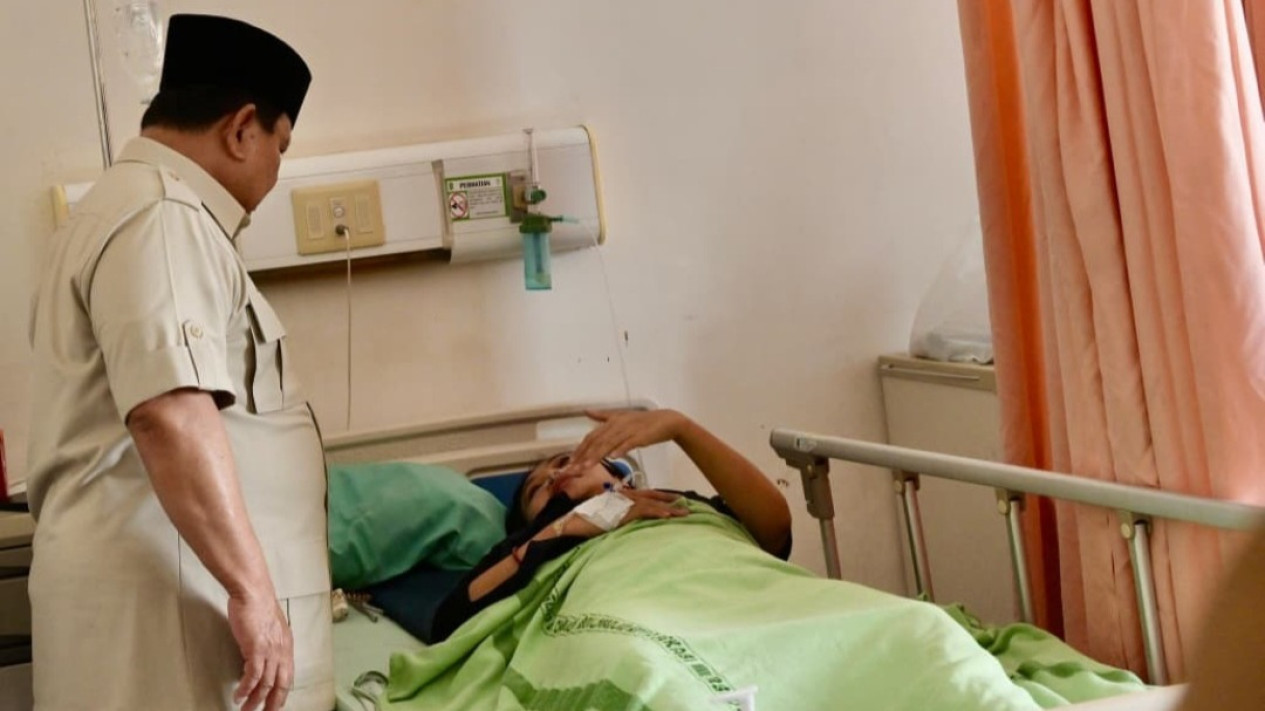 Usai Tragedi Maut Kecelakaan Kereta di Bekasi, Prabowo Minta Korban yang Dirawat Diberi Pelayanan Terbaik
            - galeri foto