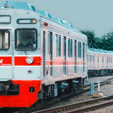 Bantu Pengguna KRL, KAI Commuter Sediakan Shuttle Bus usai Kecelakaan Kereta di Stasiun Bekasi Timur