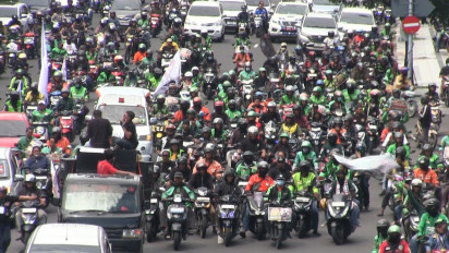 Ratusan Driver Online Demo di Surabaya, Tuntut Perda hingga Hentikan Tarif Murah
