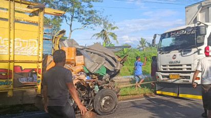 Tabrakan Beruntun di Jalan Lumajang-Jember Sebabkan 4 Korban Luka-luka, 2 Kritis