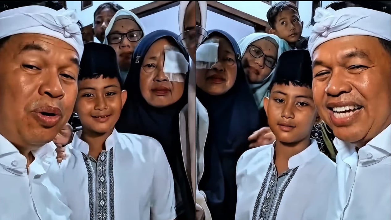 Tangis di Bekasi Timur: Momen Haru Dedi Mulyadi Kunjungi Keluarga Korban Tragedi Kecelakaan KRL Vs KA Argo Bromo Anggrek
            - galeri foto