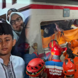 Dedi Mulyadi Janji Bantu Pendidikan Anak Guru Korban Kecelakaan KRL Bekasi: Jadi Anak Saya