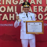 Peringatan Hari Otonomi Daerahke-30, Kemendagri Ganjar Penghargaan ke Bupati Indramayu Lucky Hakim