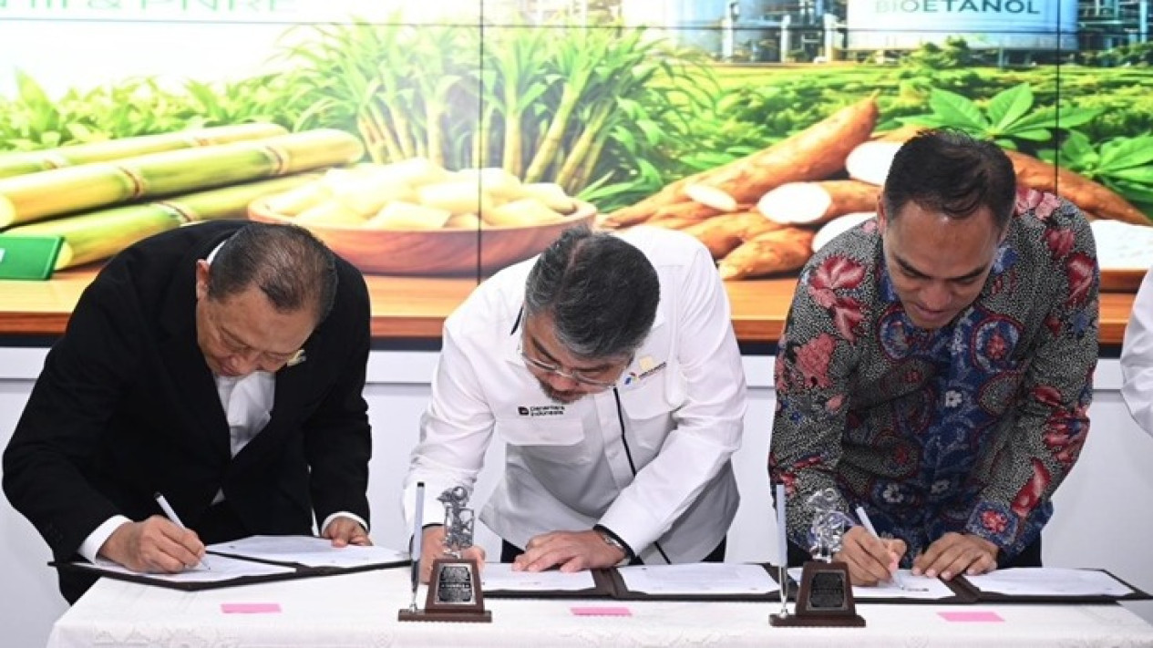 Genjot Target E20, Pertamina Perkuat Kolaborasi Pengembangan Bioetanol Domestik
            - galeri foto